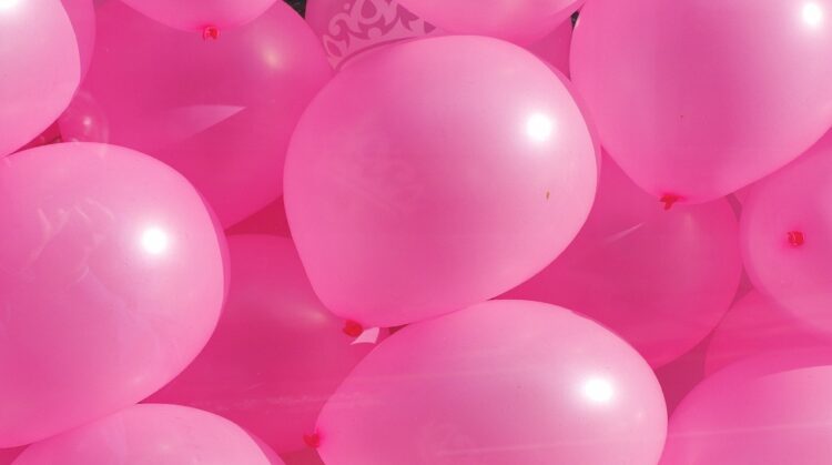Bilden visar ballonger till födelsedagar. Ballonger till födelsedags firande och temafester finns i många olika varianter.